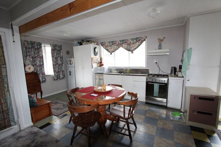 Photo of property in 100 Elizabeth Drive, Tokoroa, 3420