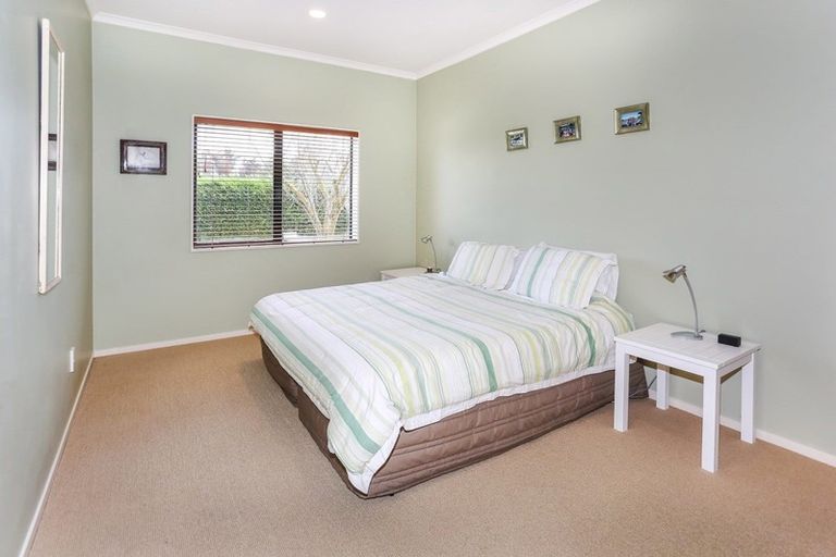 Photo of property in 24 Derbyshire Lane, Karaka, Papakura, 2580