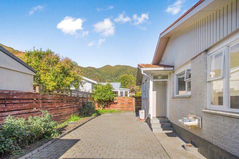 Photo of property in 288 Riverside Drive, Waterloo, Lower Hutt, 5011