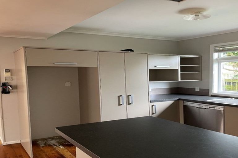 Photo of property in 1/8 Kelvin Road, Papakura, 2110