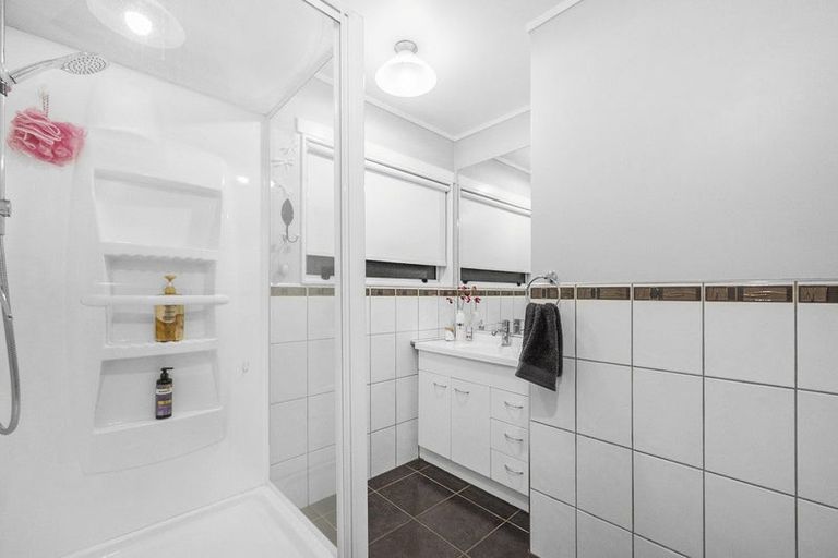 Photo of property in 23 Greenacres Street, Macandrew Bay, Dunedin, 9014