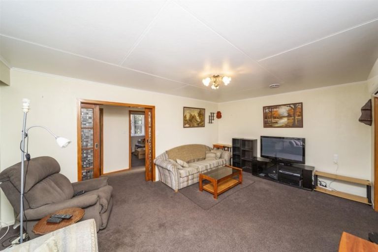 Photo of property in 25 Waihi Road, Hawera, 4610