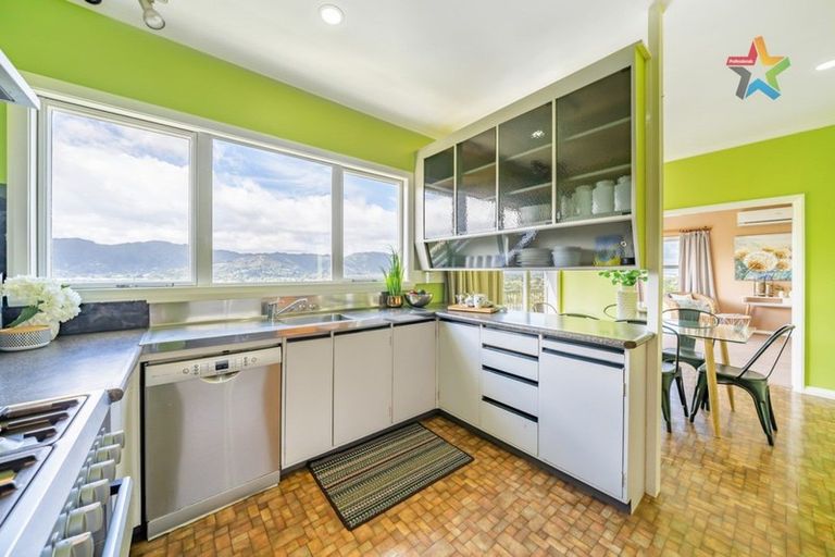 Photo of property in 16 Major Drive, Kelson, Lower Hutt, 5010