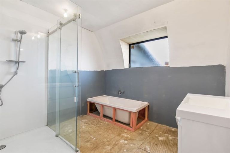 Photo of property in 58 Sheffield Road, Helensville, 0875