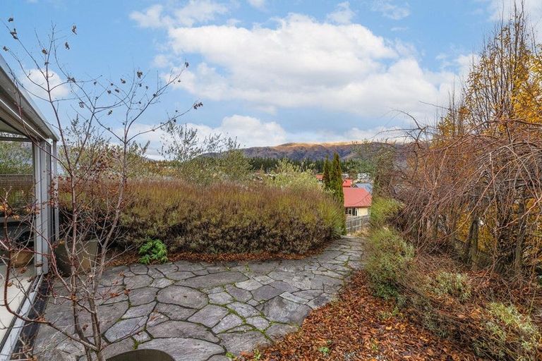Photo of property in 31a Kings Drive, Wanaka, 9305