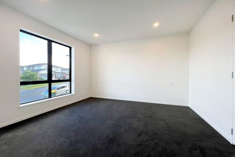 Photo of property in 58 Rush Creek Drive, Westgate, Auckland, 0614
