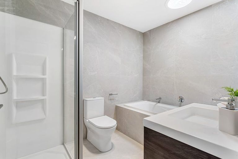 Photo of property in 12 Tima Lane, Mangere Bridge, Auckland, 2022