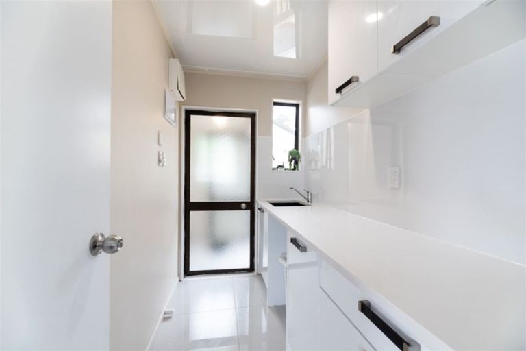 Photo of property in 33 Danube Lane, Glen Eden, Auckland, 0602
