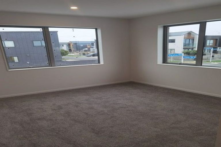 Photo of property in 2 Hoia Street, Papakura, 2110
