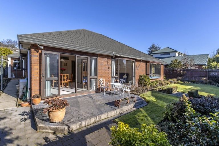 Photo of property in 2/175 Centaurus Road, Saint Martins, Christchurch, 8022