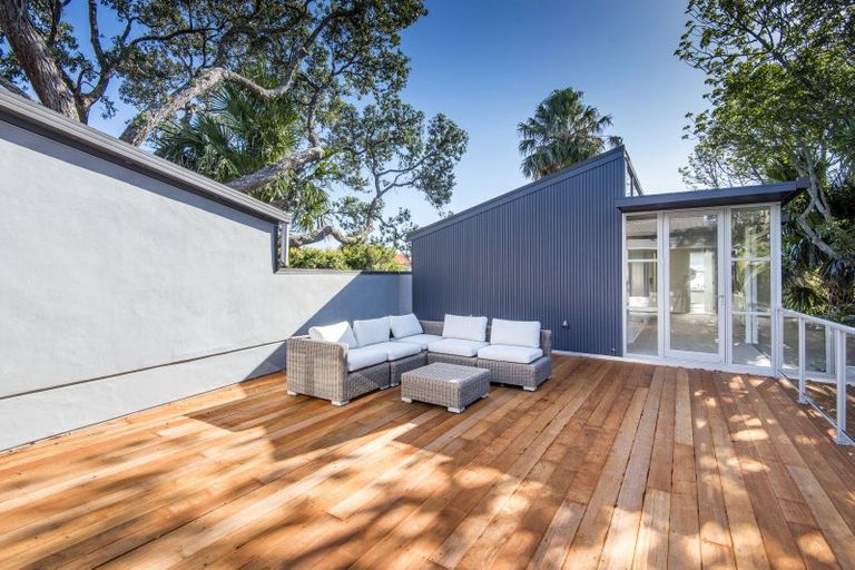 Photo of property in 53a Stanley Point Road, Stanley Point, Auckland, 0624