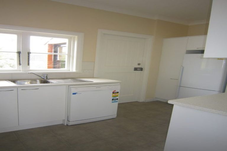 Photo of property in 150 The Ridgeway, Mornington, Wellington, 6021