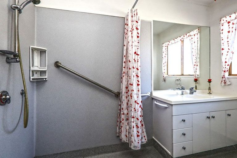 Photo of property in 3/508 Saint Aubyn, Hastings, 4122