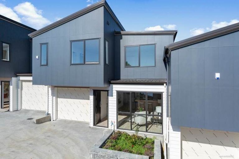 Photo of property in 33b Arran Road, Browns Bay, Auckland, 0630