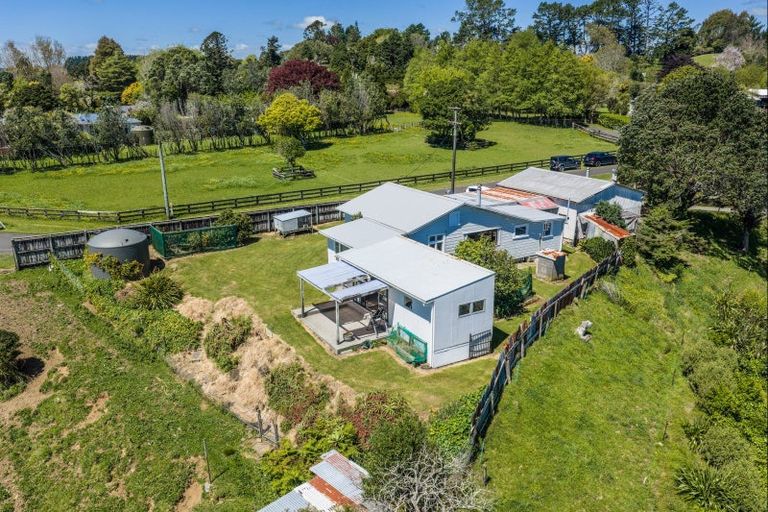 Photo of property in 38 Atkinson Road, Hurworth, New Plymouth, 4371