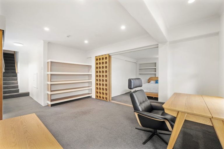 Photo of property in 21 Waipapa Terrace, Hataitai, Wellington, 6021