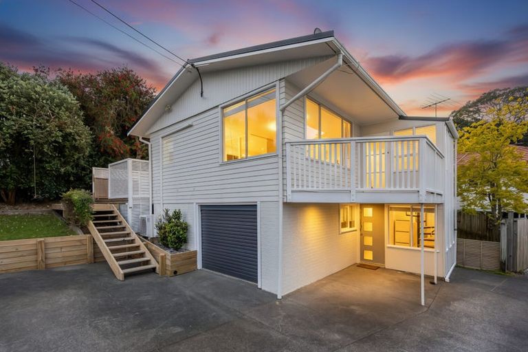 Photo of property in 1/120 Verran Road, Birkdale, Auckland, 0626