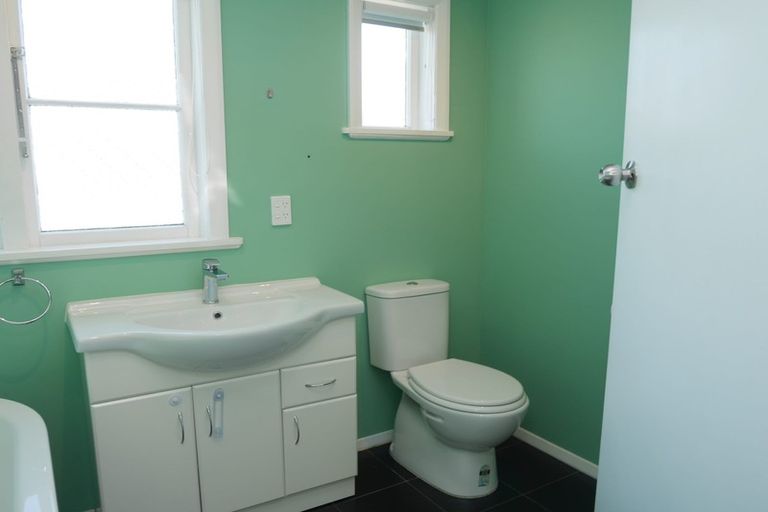 Photo of property in 5 Kaimanawa Street, Paraparaumu, 5032