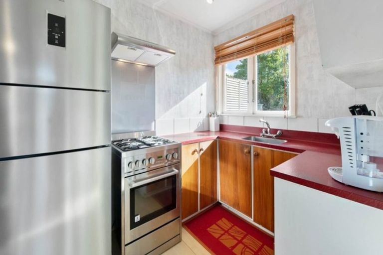 Photo of property in 34 Cutler Street, New Lynn, Auckland, 0600