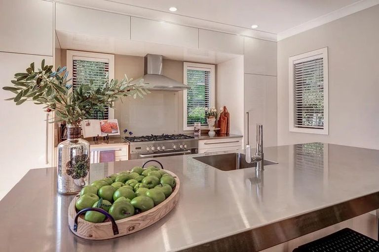 Photo of property in 5b Te Mata Peak Road, Havelock North, 4130