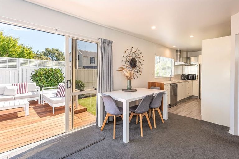 Photo of property in 48 Dover Street, St Albans, Christchurch, 8014