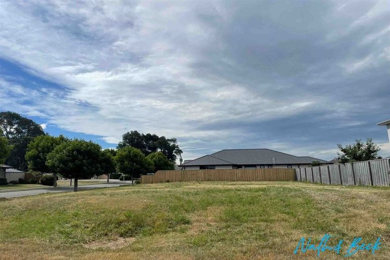 Photo of property in 18 Blackadder Road, Pegasus, 7612