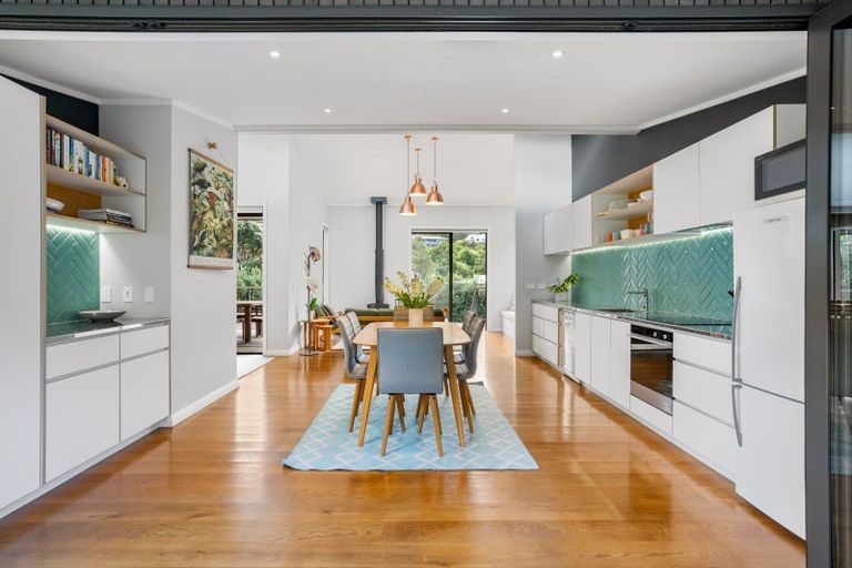 Photo of property in 200 Onemana Drive, Onemana, Whangamata, 3691