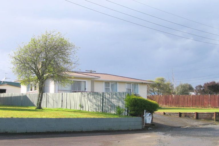 Photo of property in 9 Mabian Crescent, Deanwell, Hamilton, 3206