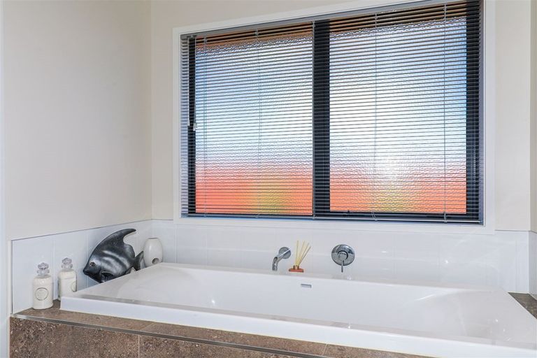 Photo of property in 1 Merlot Place, Te Kauwhata, 3710