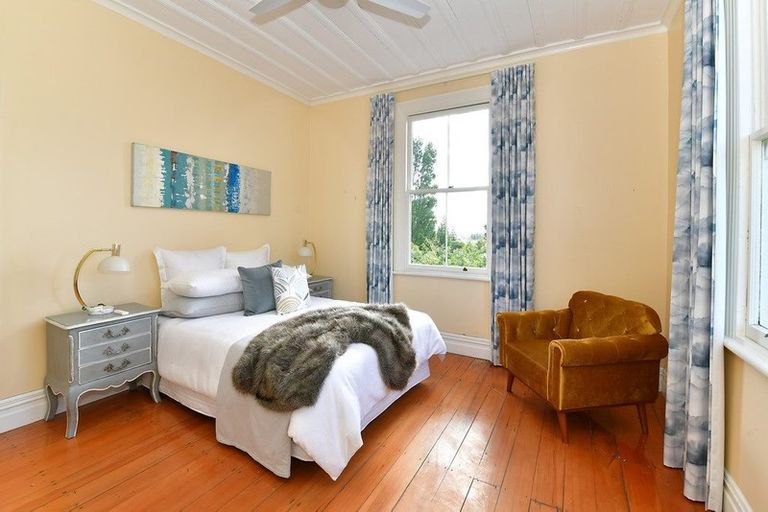 Photo of property in 14 Nelson Street, Helensville, 0800