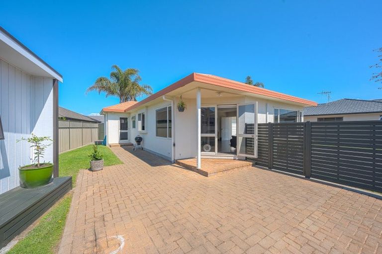 Photo of property in 6 Newbury Place, Taradale, Napier, 4112