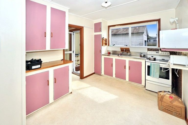 Photo of property in 14 Station Road, Te Puke, 3119