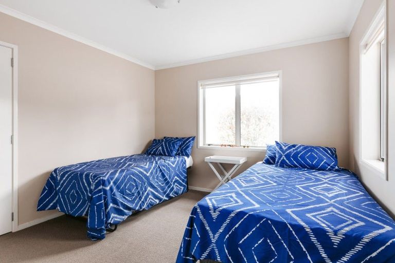 Photo of property in 34 Saint Heliers Place, Papamoa Beach, Papamoa, 3118