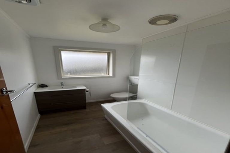 Photo of property in 2 Marlin Place, Mairehau, Christchurch, 8013