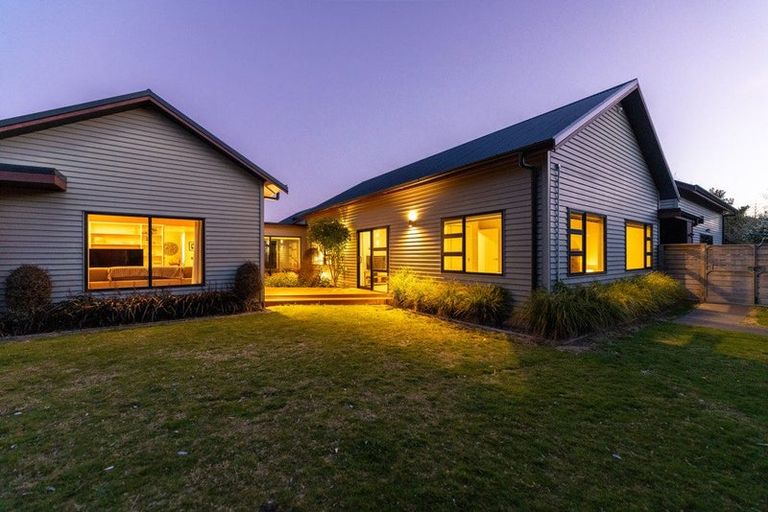 Photo of property in 67 Lomond Grove, Acacia Bay, Taupo, 3385
