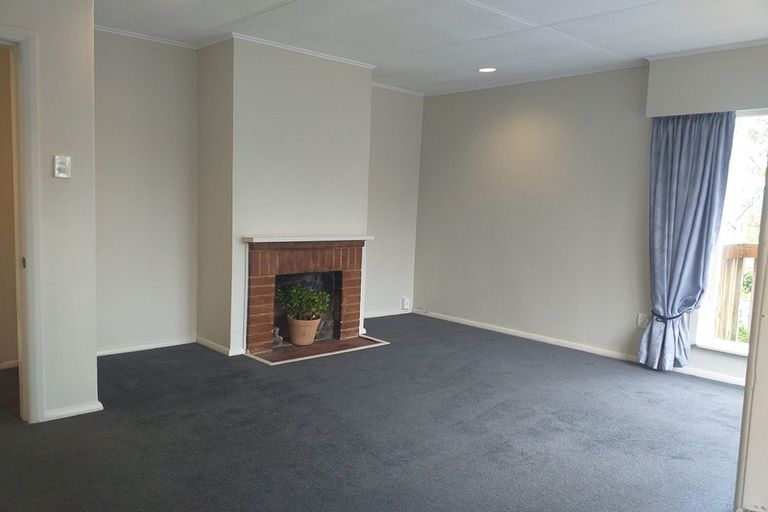 Photo of property in 253 Great North Road, Henderson, Auckland, 0612