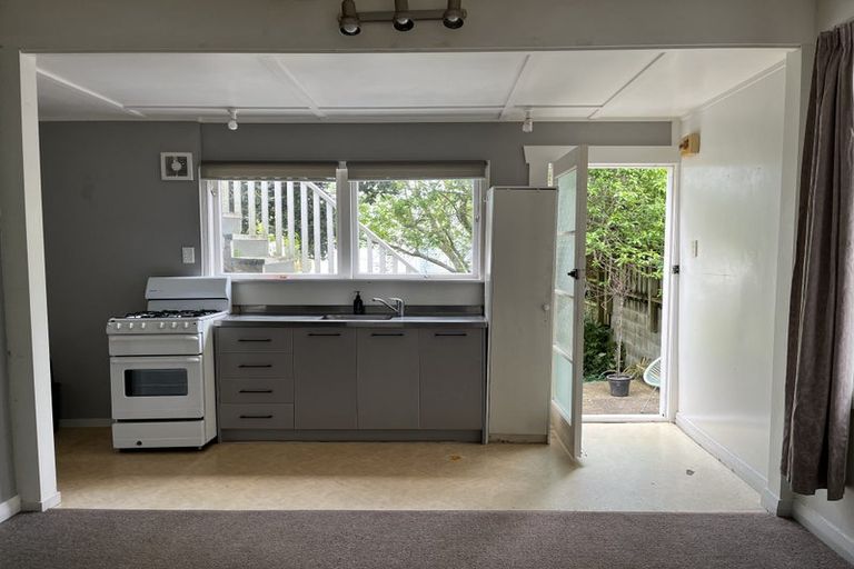 Photo of property in 18 Shoal Bay Road, Devonport, Auckland, 0624
