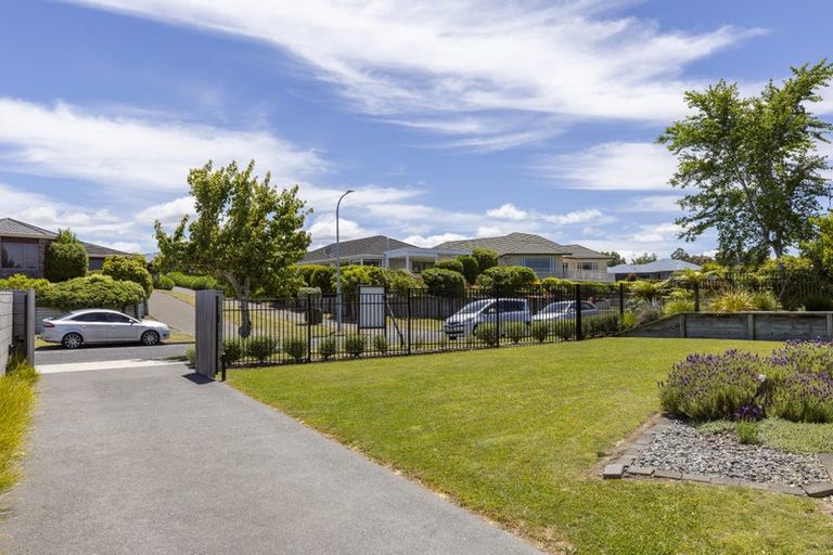 Photo of property in 83 Harvey Street, Waipahihi, Taupo, 3330