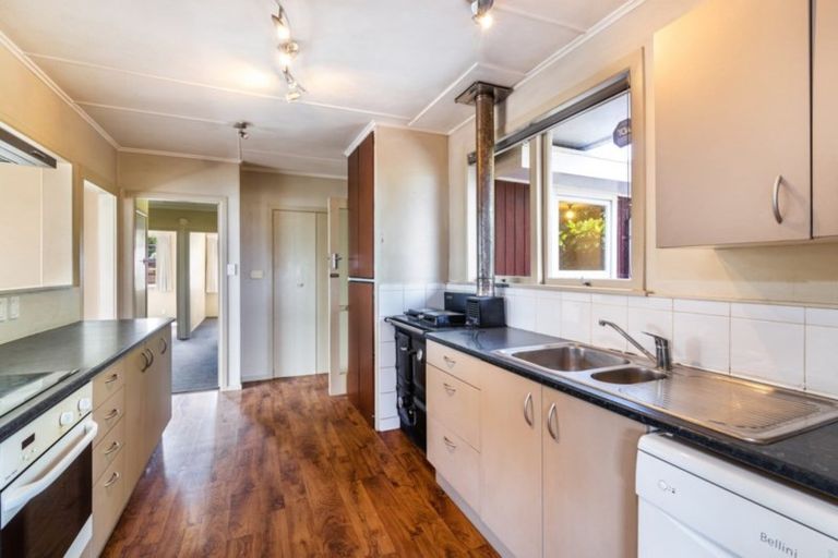 Photo of property in 32 Puriri Street, Hilltop, Taupo, 3330