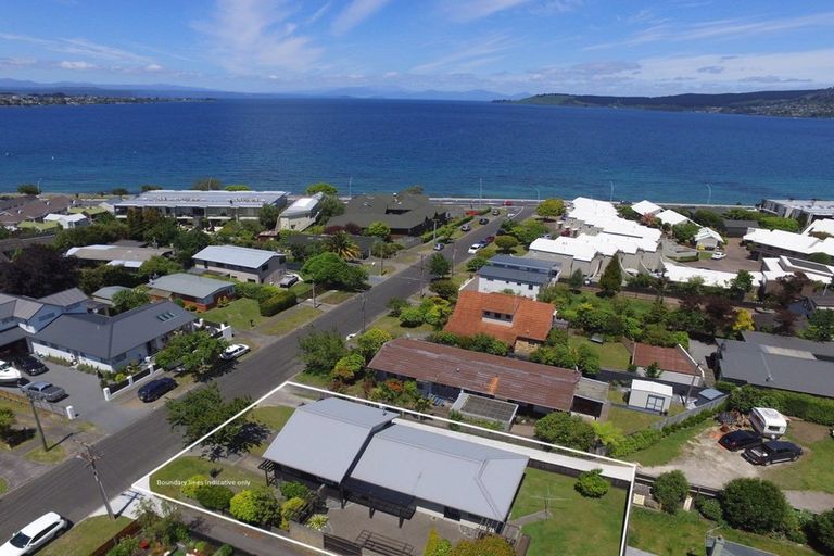Photo of property in 16 Huia Street, Taupo, 3330