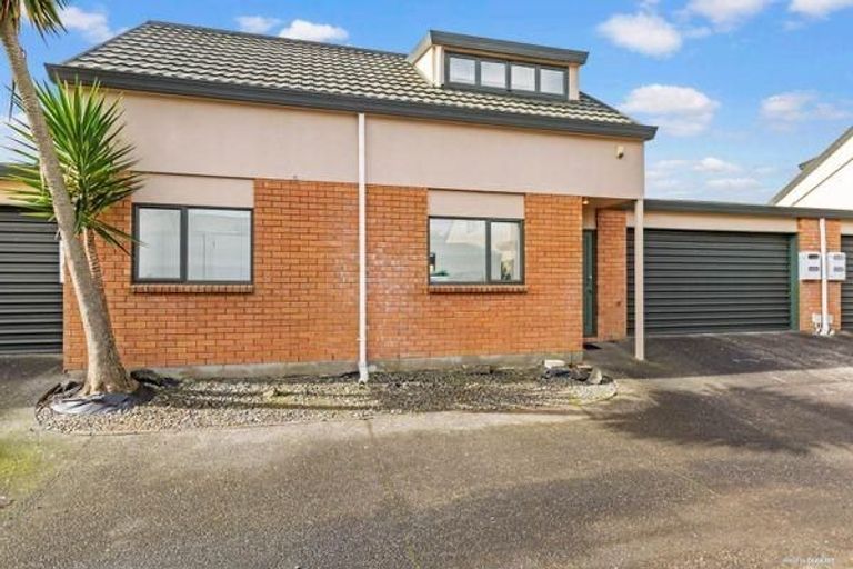 Photo of property in 5/1 Melview Place, New Lynn, Auckland, 0600