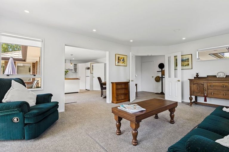 Photo of property in 42 Grimseys Road, Redwood, Christchurch, 8051