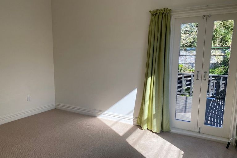 Photo of property in 5 Devon Street, Aro Valley, Wellington, 6021