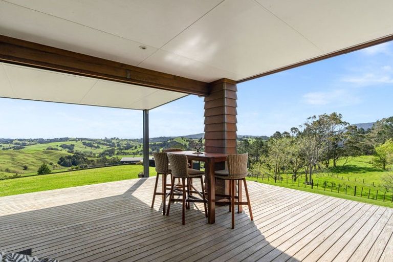 Photo of property in 565 Snooks Road, Maungakaramea, Whangarei, 0178