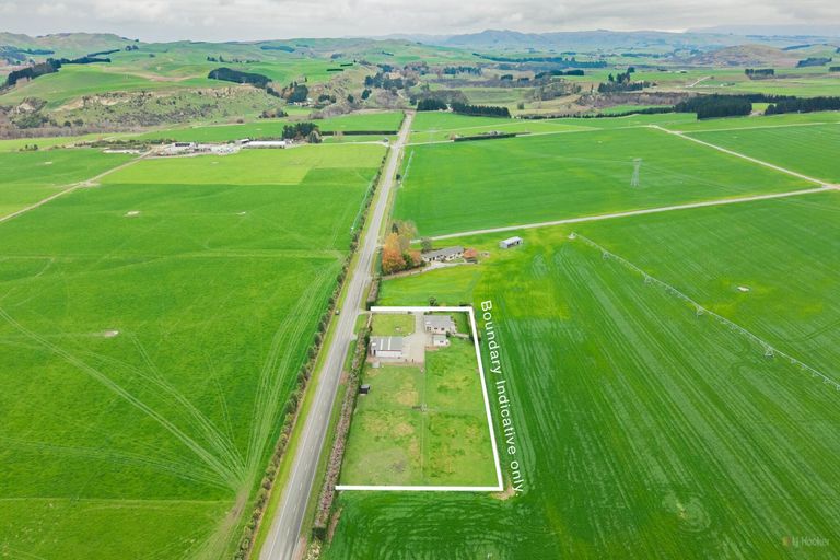 Photo of property in 856 Hakataramea Highway, Waimate, 7977
