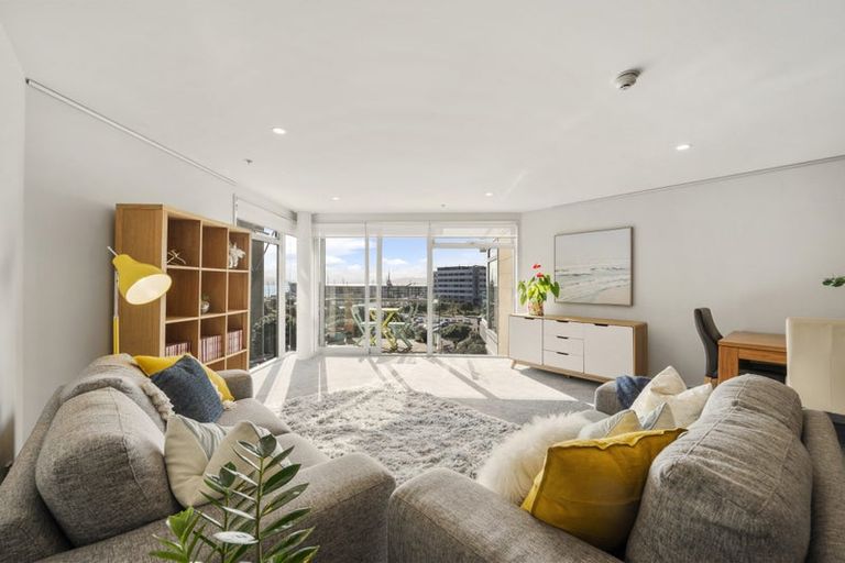 Photo of property in Piermont Apartments, 4c/82 Cable Street, Te Aro, Wellington, 6011