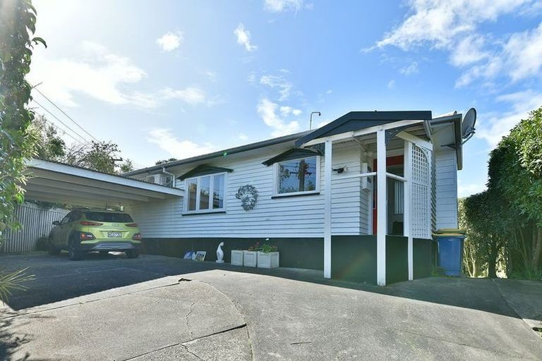Photo of property in 1/831 Beach Road, Browns Bay, Auckland, 0630