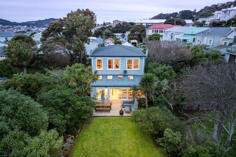 Photo of property in 8 Carrington Street, Mount Cook, Wellington, 6021