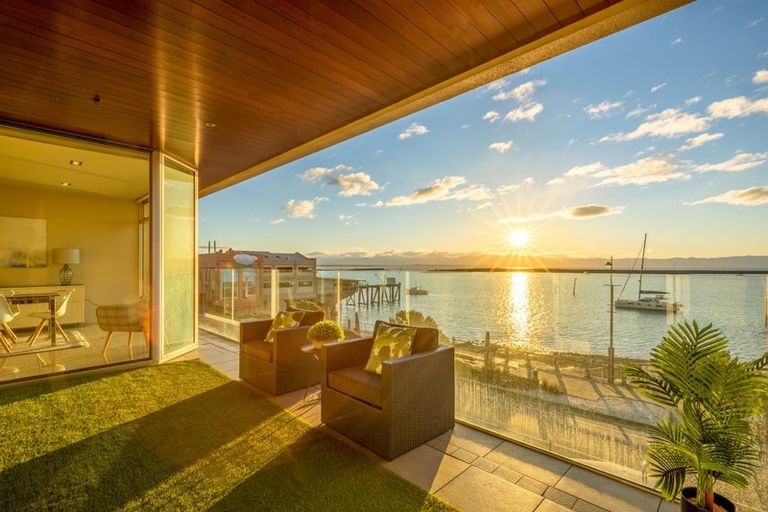 Photo of property in Quay Apartments, 104/283 Wakefield Quay, Stepneyville, Nelson, 7010