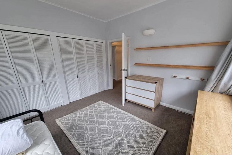 Photo of property in 12 Rodney Street, Northland, Wellington, 6012
